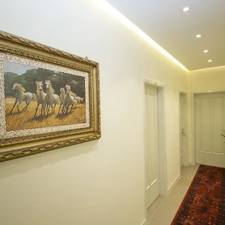 Tako - Hotel Tirana