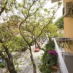 Tako - * Tirana